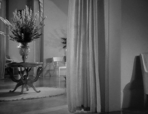 4. Godfrey se volatiliza ante la mirada de Cornelia