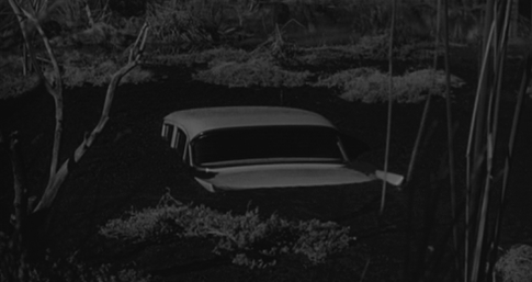 3. "Ojalá el coche se hunda del todo"