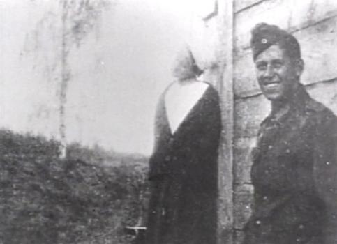 6. “¿A qué punto debe llegar un hombre para conservar estas fotos como recuerdos agradables?”